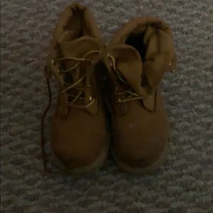 Kids boots